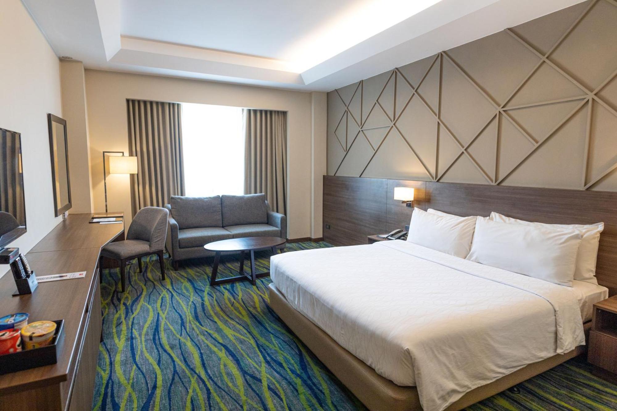 Luxent Hotel Quezón by Eksteriør bilde